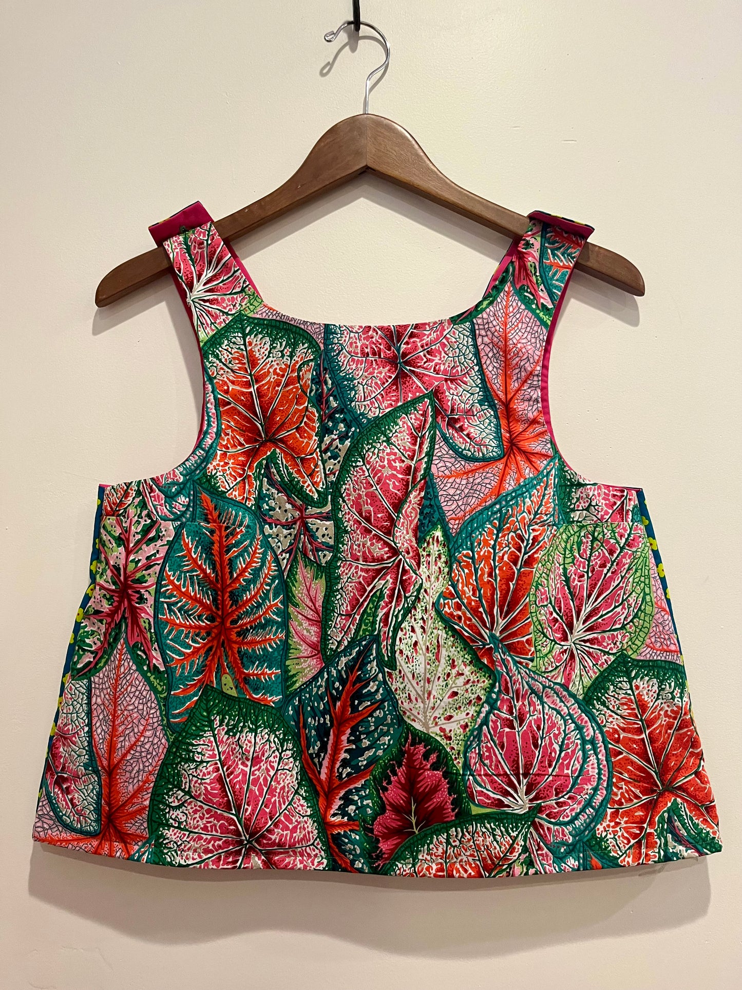 Women’s medium top