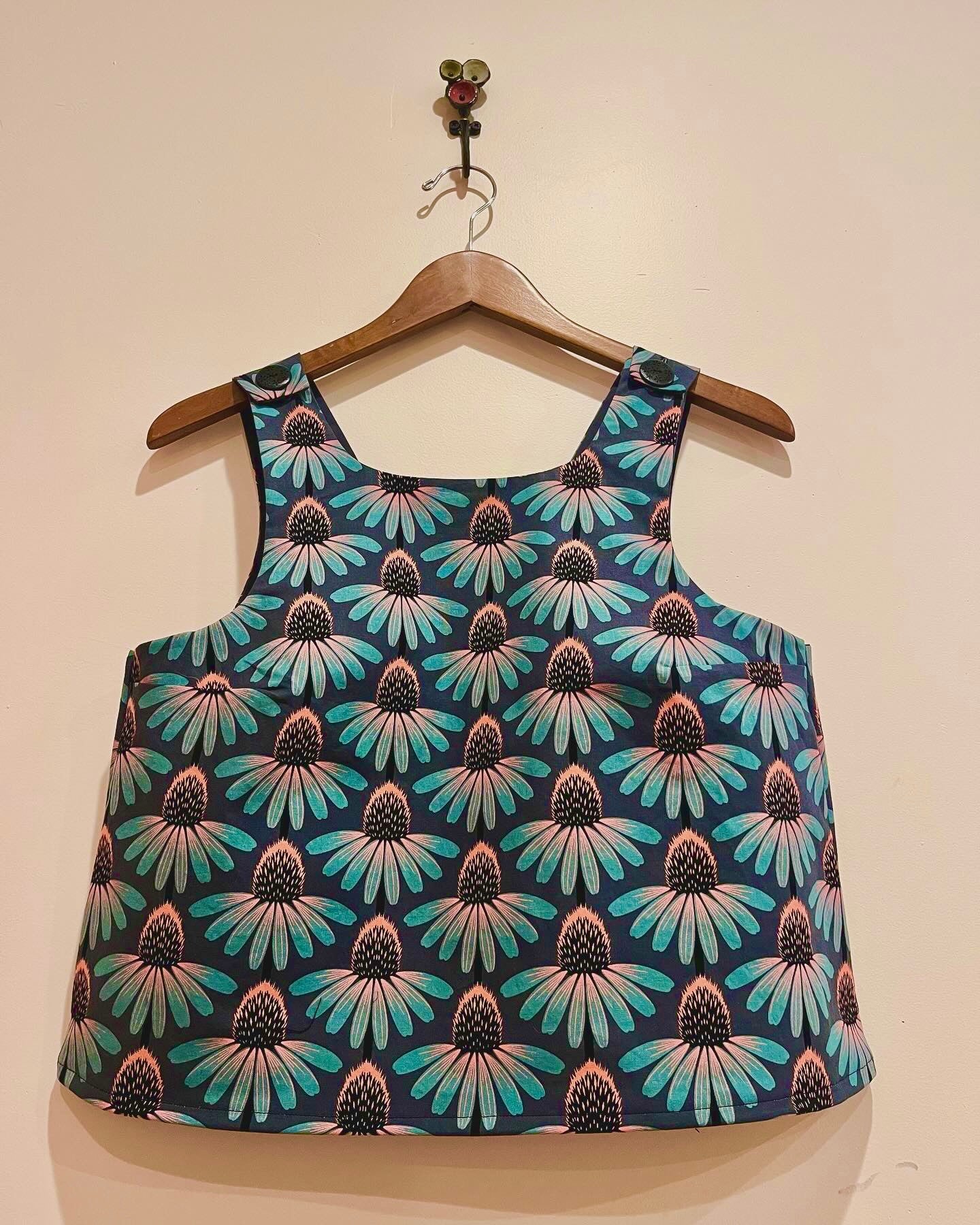 Women’s small top