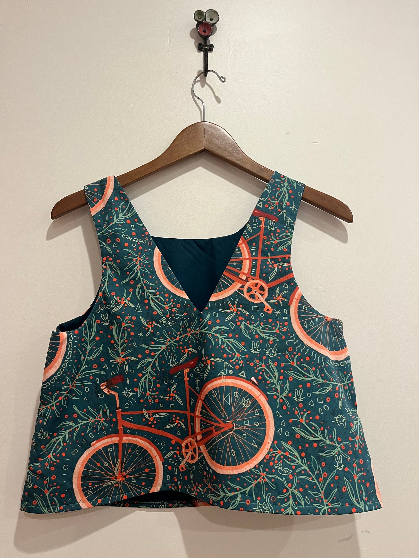 Women’s small top