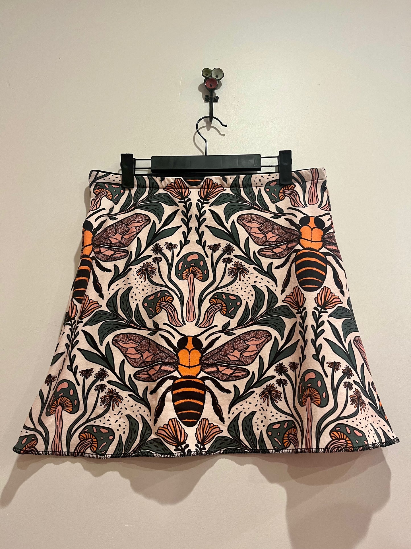 C. Women’s med/large skirt