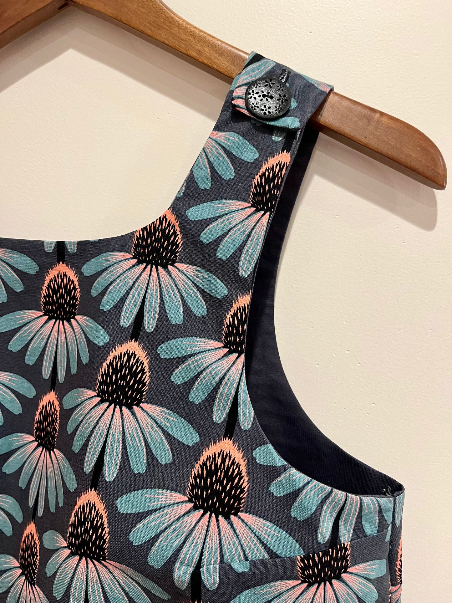 Women’s small top