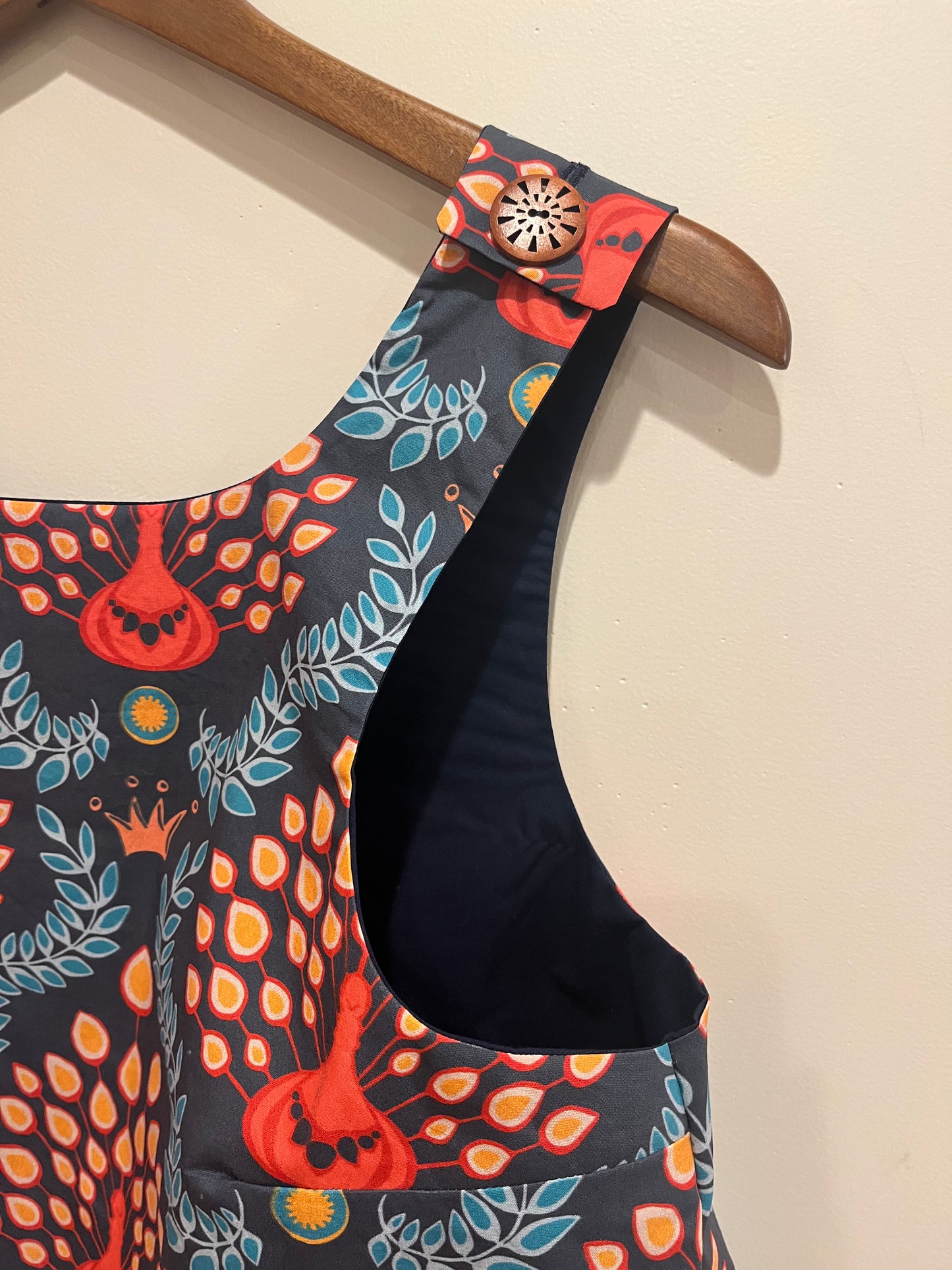 Women’s medium top