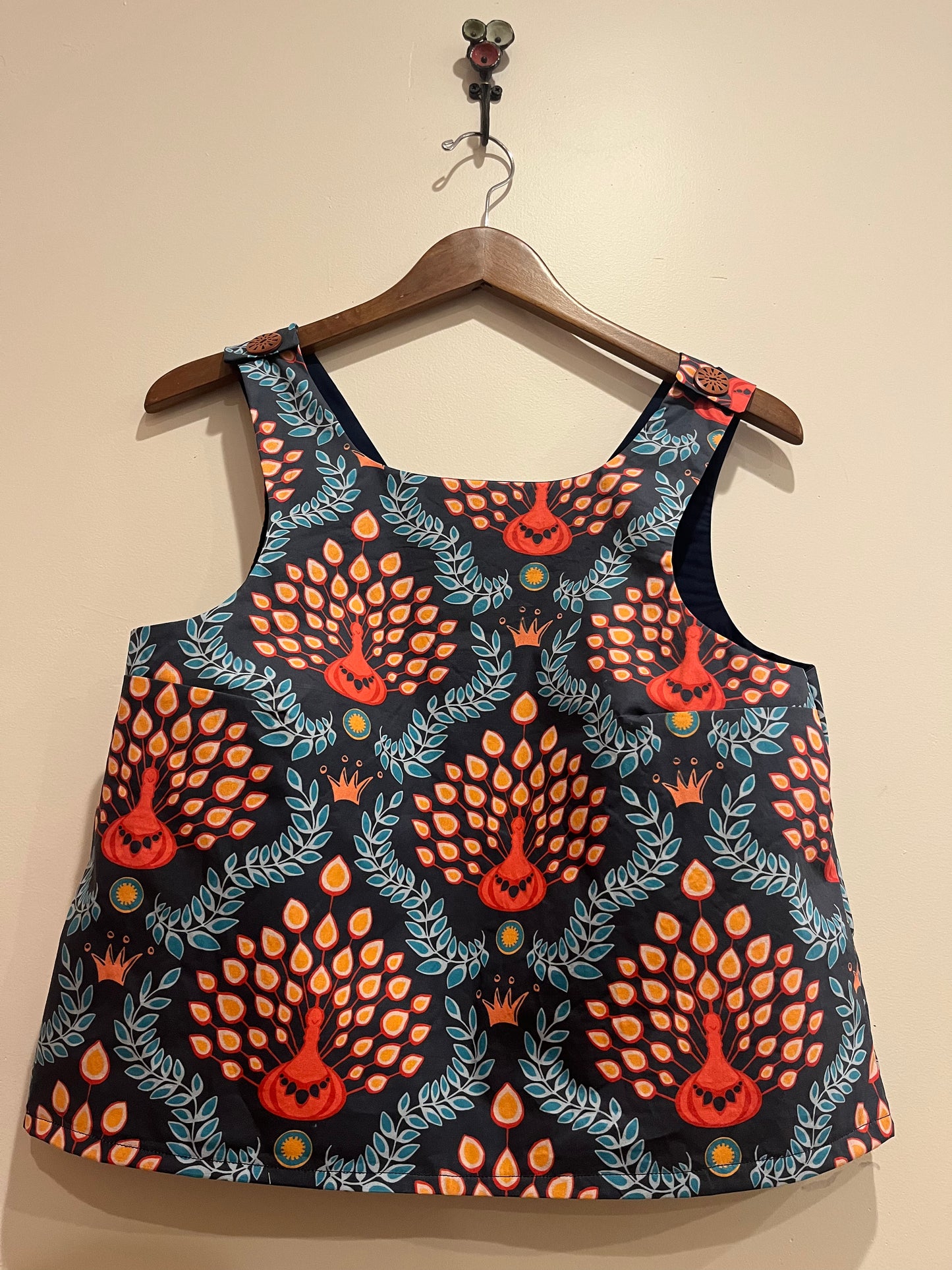 Women’s medium top